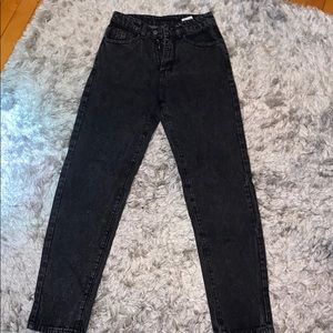 black mom jeans